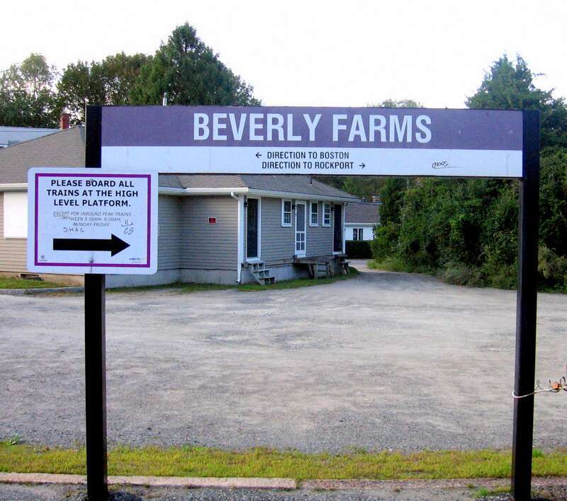 Station sign on the inbound platform at Beverly Farms
