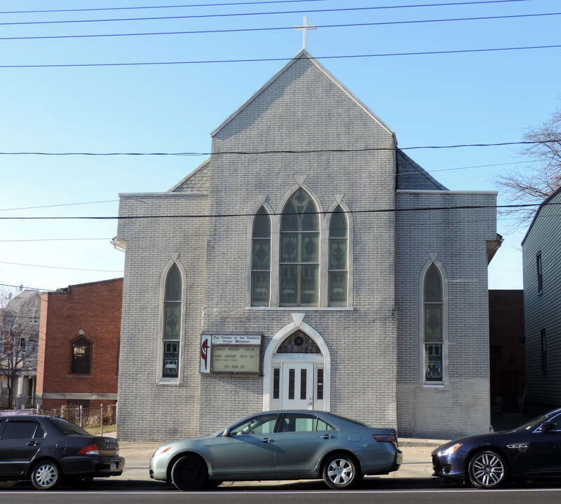 Looking west across the Boulevard at Church of the Covenant UMC on a sunny early afternoon
