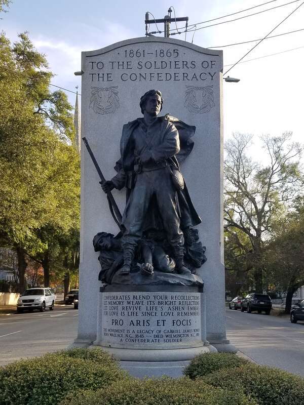The front side of the Confederate Memorial