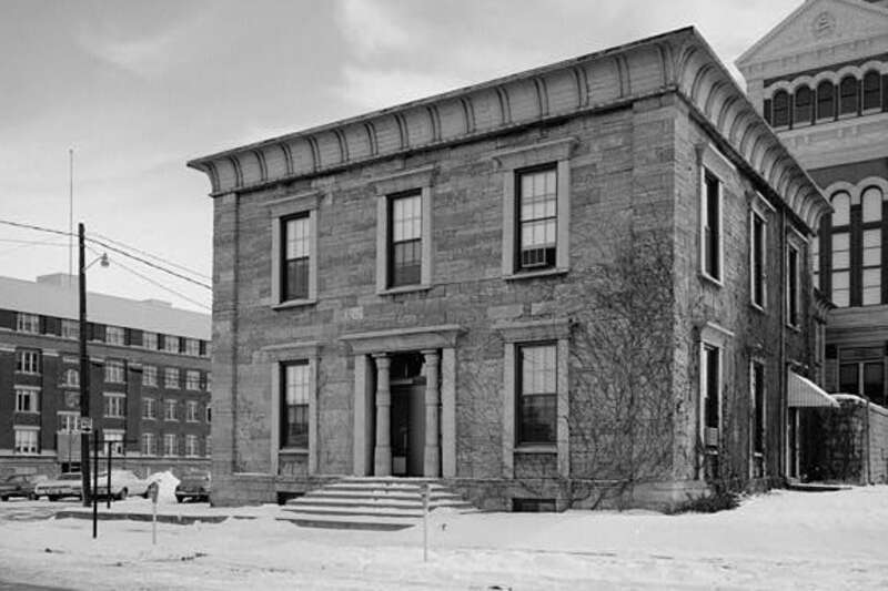 Dubuque County Jail (in 1977) — 36 East Eighth Street, Dubuque (Dubuque County, Iowa) 
Image courtesy of federal HABS—Historic American Buildings Survey in Iowa project (cropped).