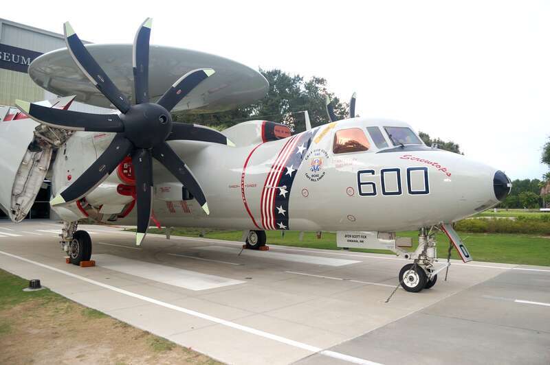 E-2C Hawkeye aircraft of the Carrier Airborne Early Warning Squadron 123 (VAW-123) (also known as Screwtops) of the US Navy.