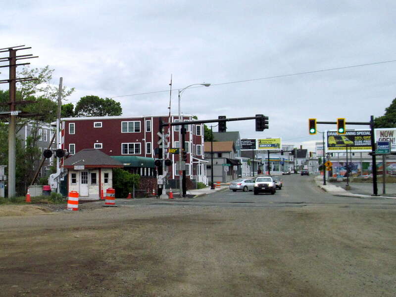 Gloucester Branch crossing of Cabot Street in Beverly, seen in May 2017. Only a handful of crossing shacks remain in the Northeast.