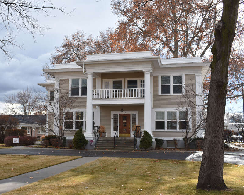 The Henry W. and Ida Frost Dorman House (1910) in Caldwell, Idaho, is listed on the National Register of Historic Places.