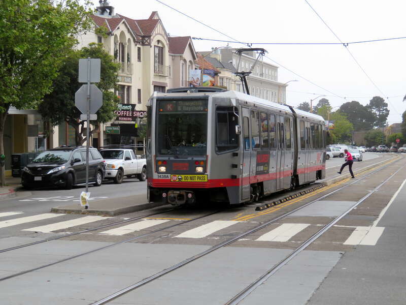Inbound train at West Portal and 14th Avenue in May 2018