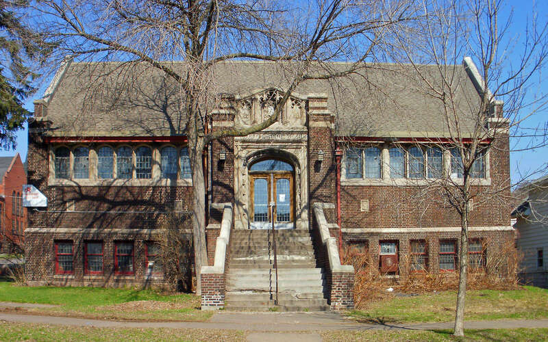 Southeast face of the NRHP-listed Lincoln Branch Library in Duluth, Minnesota.