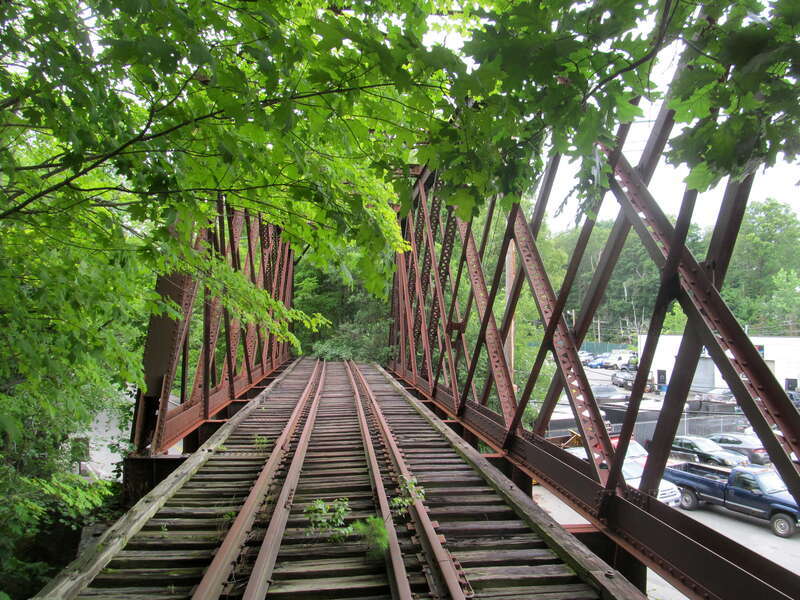 Looking east across the abandoned Linden Street Bridge in July 2015