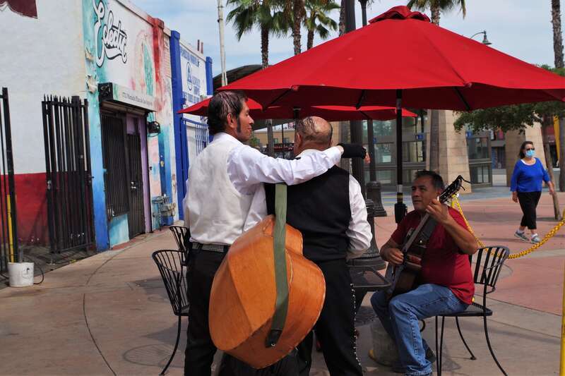 For years the mariachi's have spent their time waiting on jobs for the up coming week! More or less they are as one family!  Especially during the Covid pandemic !