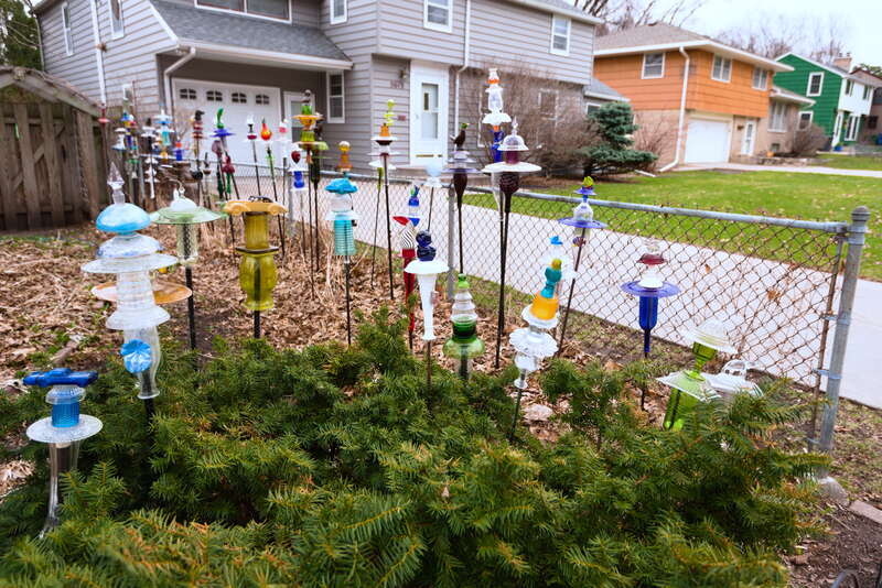 The neighborhood of Kenny is in the Southwest community.
Minneapolis is split into 11 communities which are split into 86+ neighborhoods. My goal in 2022 is to take photos in all neighborhoods in Mpls in roughly alphabetical order.

2022-06-30 This