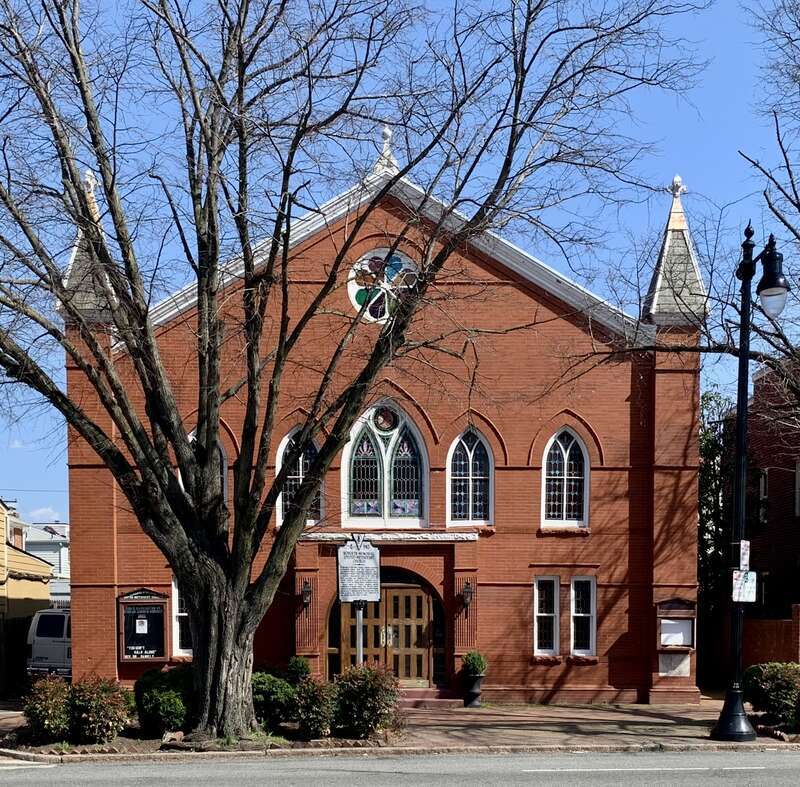 Roberts Memorial United Methodist Church, historically known as en:Davis Chapel and later Roberts Chapel, is located at 606 South Washington Street in Alexandria, Virginia.