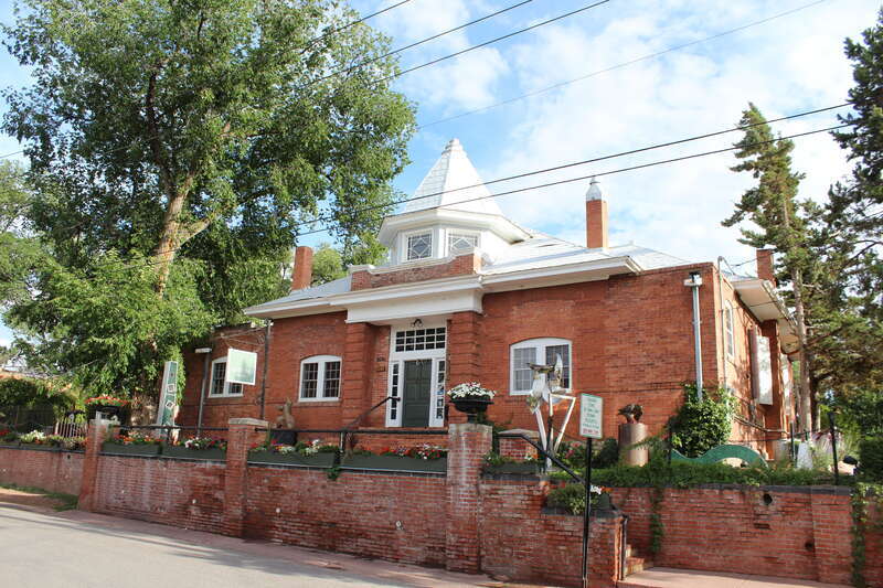 Ventana Fine Art - 400 Canyon Road, Santa Fe, NM, USA