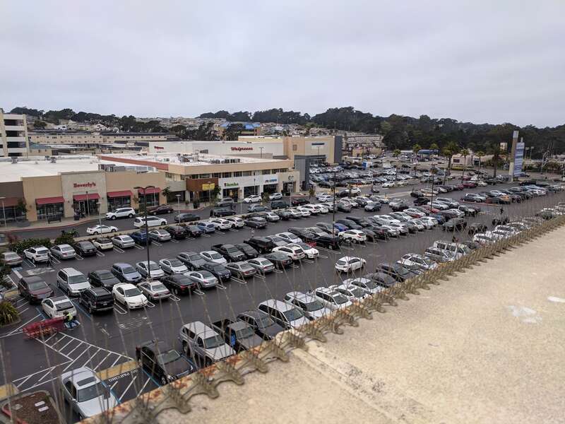 Westlake Center, Daly City