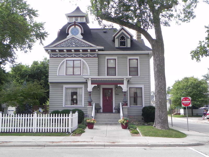 William G. Mann House, 346 Maple Ave. Waukesha