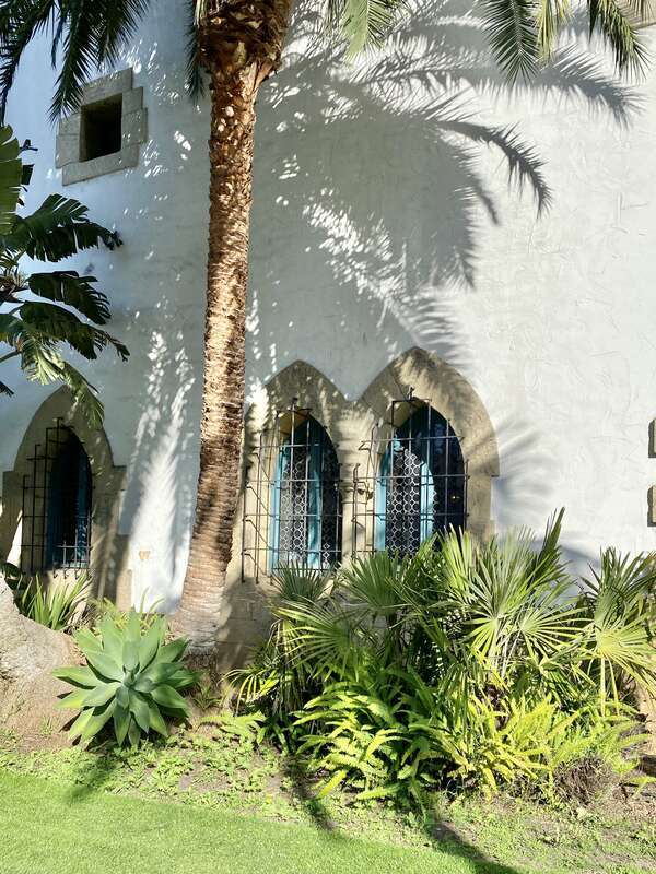 Built in 1926-1929, this Spanish Colonial Revival-style building was designed by J. Wilmer Hershey and William Mooser III to serve as the Santa Barbara County Courthouse, replacing a previous courthouse destroyed by the 1925 Santa Barbara Earthquake.