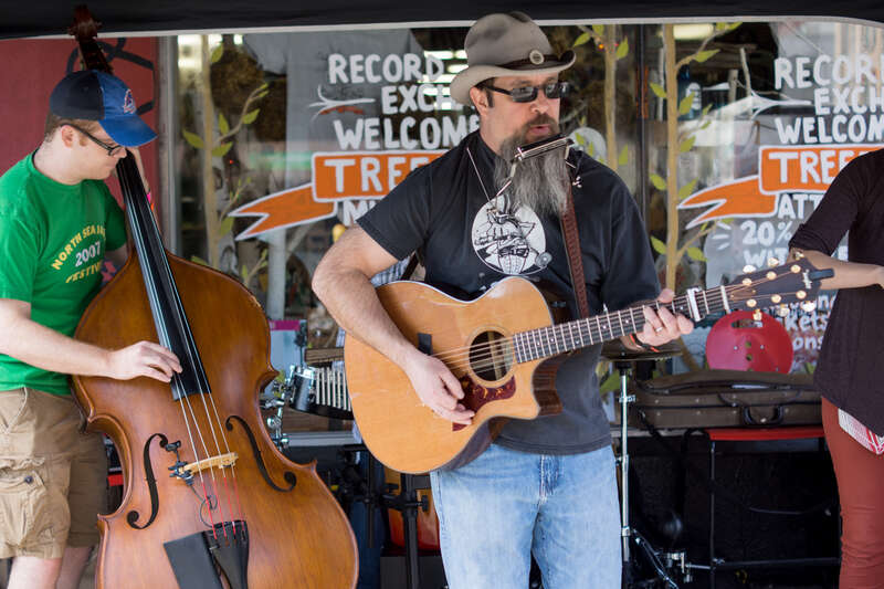 LeePennSky-RecordExchange-Treefort-Credit-Amanda-Morgan-2
