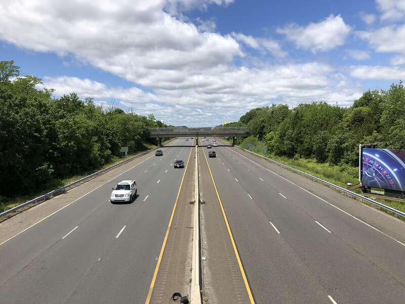 View west along New Jersey State Route 446 (Atlantic City Expressway) from the overpass for Atlantic County Route 585 (Main Street) in Pleasantville, Atlantic County, New Jersey