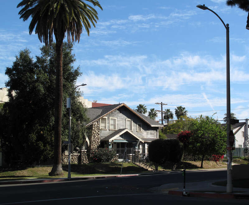 House at 354 S Harvard Blvd, Los Angeles