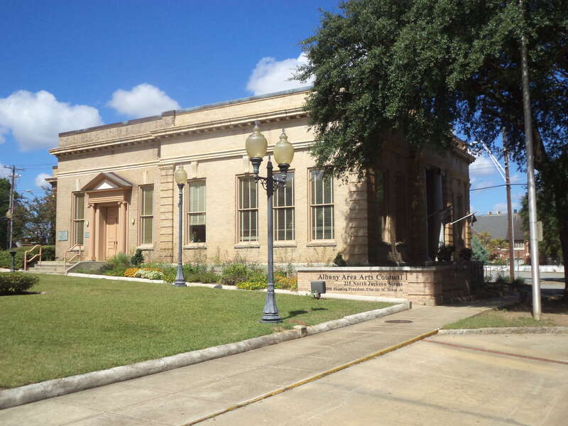 Carnegie Library of Albany, 215 N. Jackson St. Albany