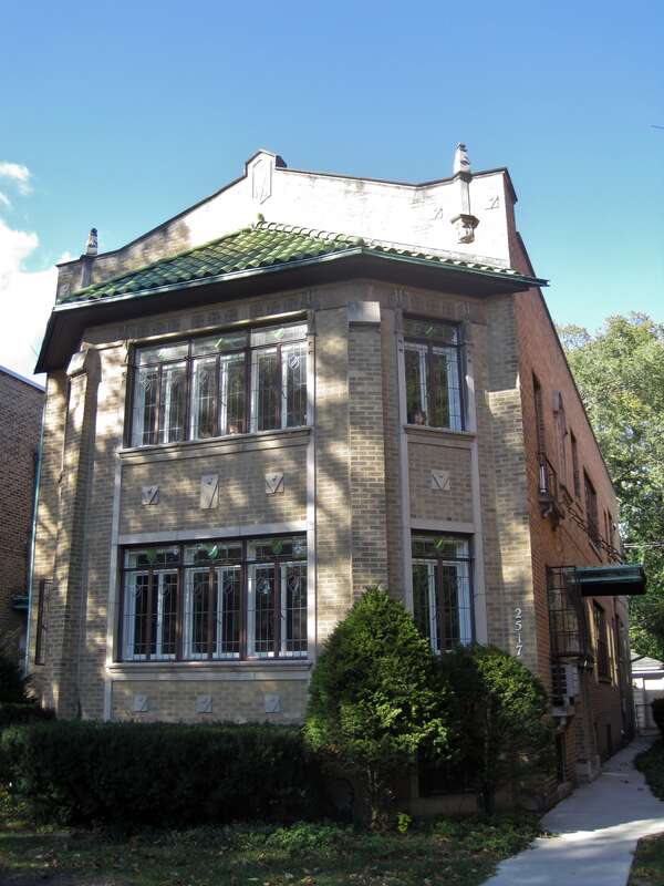 The Building at 2517 Central Street in Evanston (1927).






This is an image of a place or building that is listed on the National Register of Historic Places in the United States of America. Its reference number is 84000980.