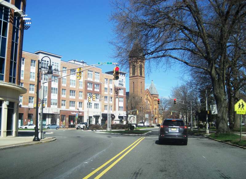 Photo of northbound County Route 509 (Franklin Street) at Broad Street (CR 663) in Bloomfield, New Jersey. Photo taken looking north-northwest.
