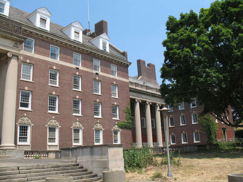 Built between 1927 and 1931, the historic St. Luke’s Hospital holds a dominating position on Shaker Boulevard in Cleveland’s Buckeye Neighborhood. Planned to be completed in three phases, the project calls for two wings to be rehabilitated for senior