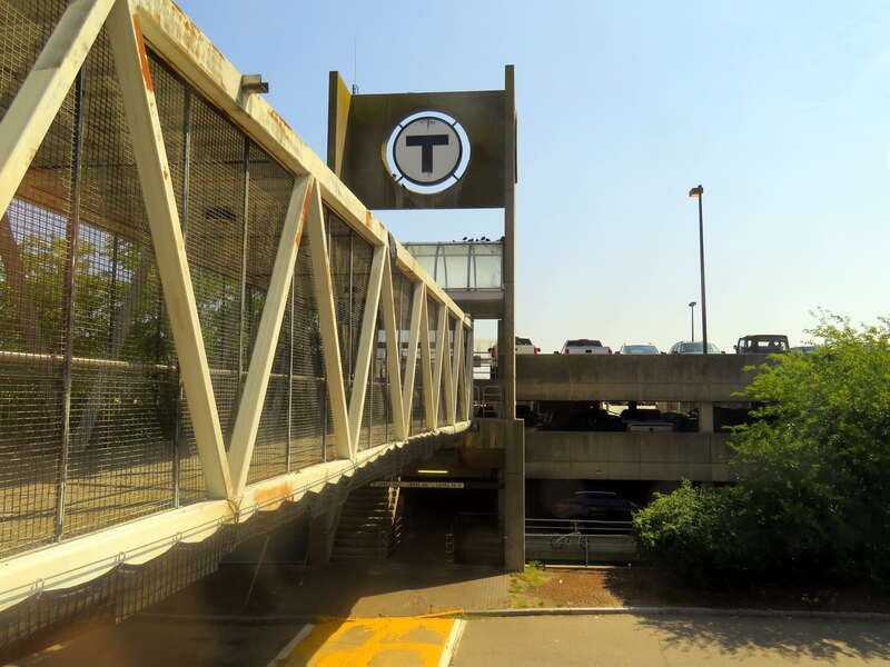The footbridge to the garage, at the time closed for repairs, at Braintree station in August 2018