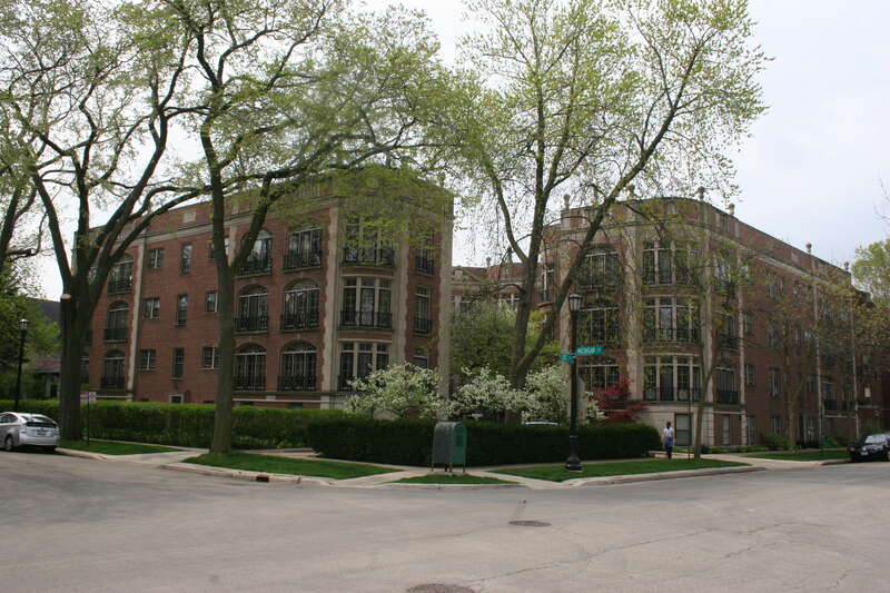 Apartment building in Evanston, IL