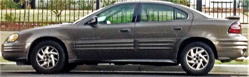 Gray Pontiac Grand-AM Sedan