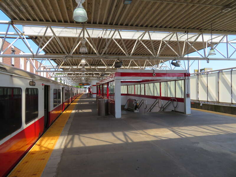 Red Line train at Braintree station in August 2018