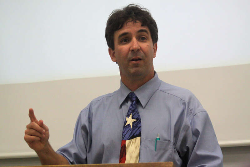 Robert Paul speaking at the University of North Texas in Denton, Texas.

Please attribute to Gage Skidmore if usd elsewhere.