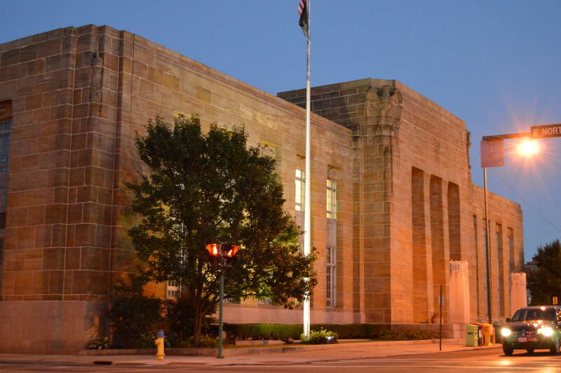 Front and northern side of the main post office in Springfield, Ohio, United States.  It was built in 1934.