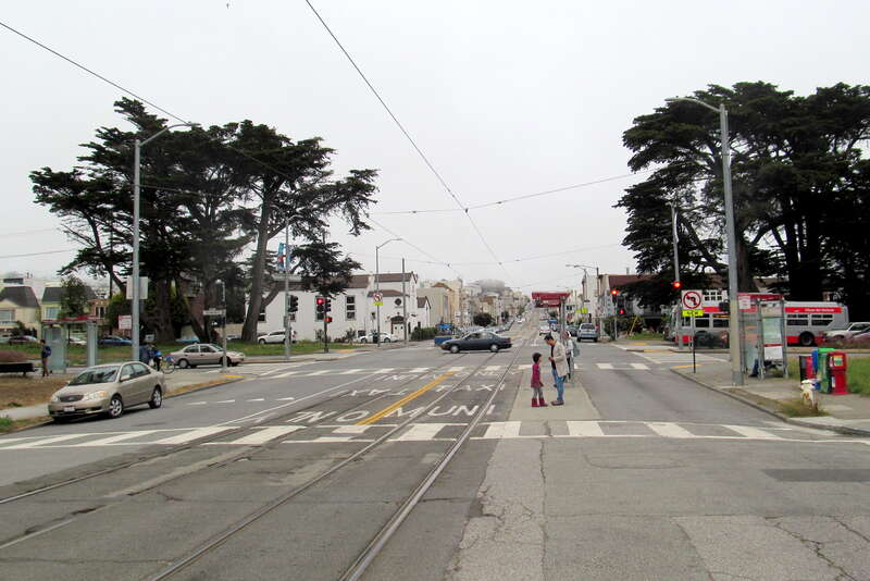 Inbound platform at Taraval and Sunset station in June 2017
