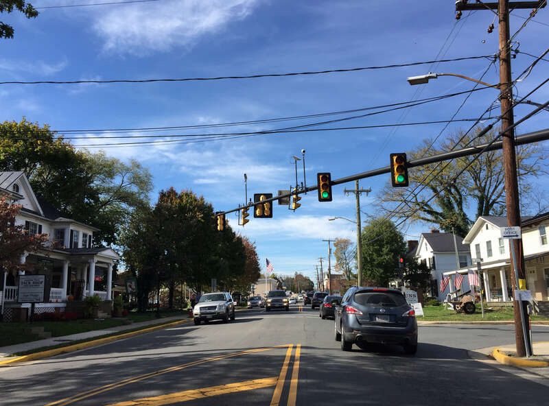 View west along Virginia State Route 7 Business (Main Street) at Hatcher Avenue in Purcellville, Loudoun County, Virginia