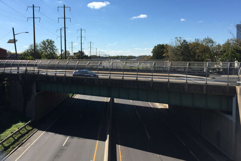 View south along U.S. Route 1 (Trenton Freeway) from the overpass for U.S. Route 206 (South Broad Street) in Trenton City, Mercer County, New Jersey