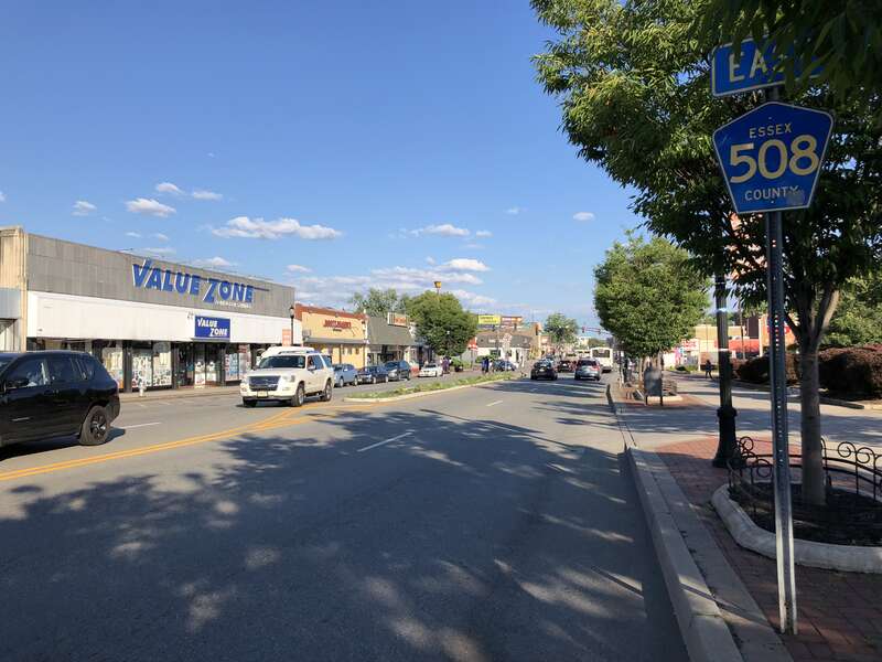 View east along Essex County Route 508 (Central Avenue) just east of Essex County Route 605 (Evergreen Place/Sanford Street) in East Orange, Essex County, New Jersey