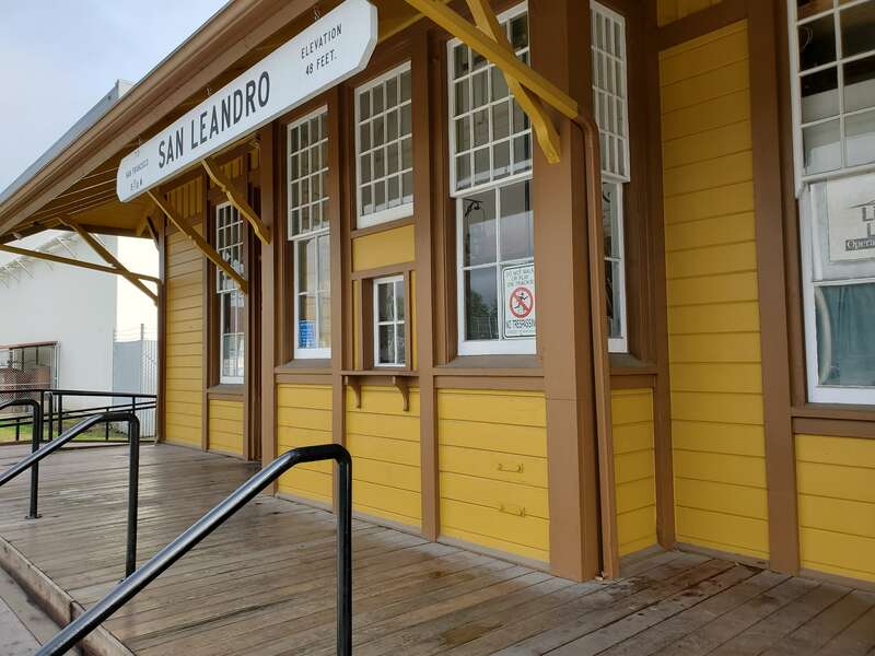 Bay window on the former San Leandro station building in February 2021