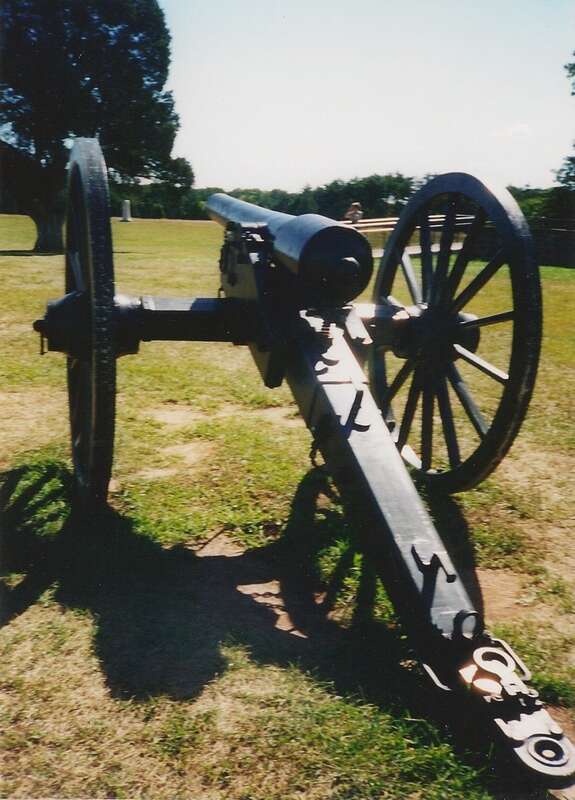 A 3-inch Parrott rifle (or Confederate version) at Manassas National Battlefield Park in Manassas, Virginia (United States).