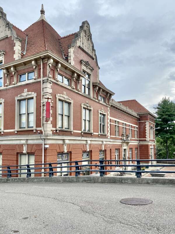 Built in 1904-05, this Chateauesque and Queen Anne-style passenger train station was designed by Richard Monfort for the Louisville and Nashville (L&amp;amp;N) Railroad.  The building was to serve passengers on the Louisville and Nashville (L&amp;amp;N) Line