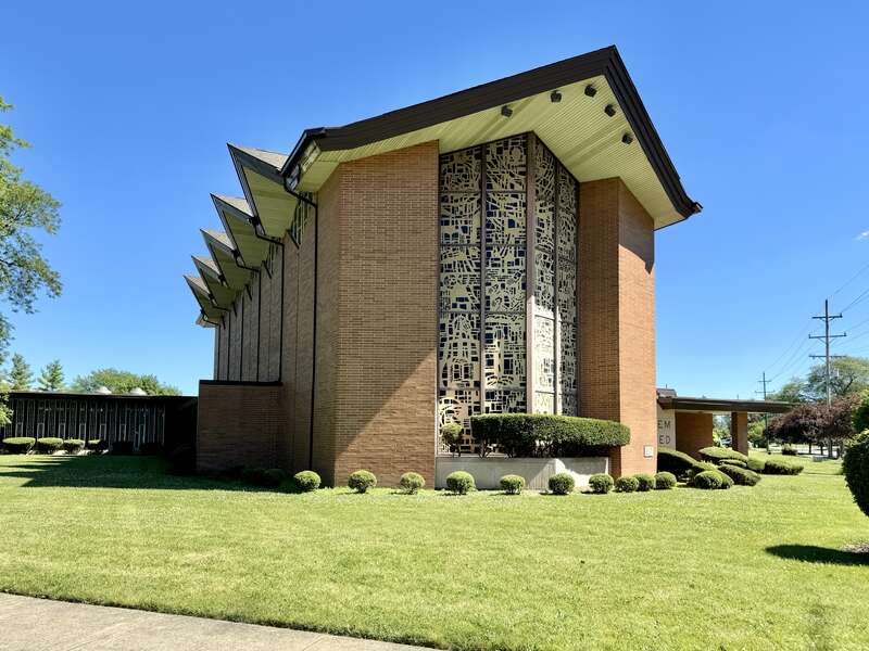 Built in 1960-1962, this Modern building was designed by Charles Edward Stade and Associates and constructed for the congregation of the Salem United Church of Christ, founded in 1862, which was originally located in Chicago.  The congregation was