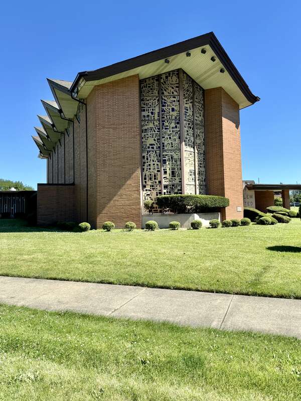Built in 1960-1962, this Modern building was designed by Charles Edward Stade and Associates and constructed for the congregation of the Salem United Church of Christ, founded in 1862, which was originally located in Chicago.  The congregation was