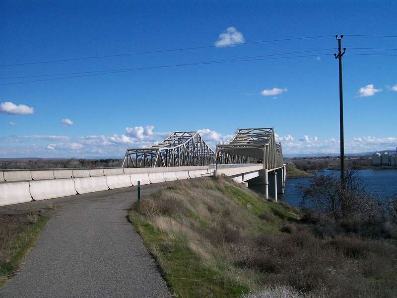 Vaughn Hubbard Bridge as seen from Franklin County, Washington. Burbank, Washington can be seen in the background.