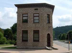 Bank of Glen Jean in w:New River Gorge National River.