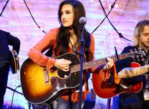 Savannah Rae performing on the Gibson stage at Winter NAMM 2020.