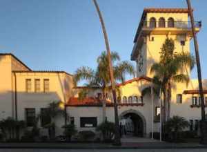 en:Seal Beach City Hall