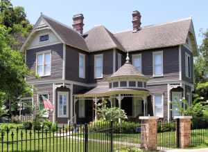This house was erected in 1895 for William Y. Penn. It was designated a Recorded Texas Historic Landmark in 1975 and listed on the National Register of Historic Places on December 6, 1979 as a contributing property to the University Avenue-Elm Street