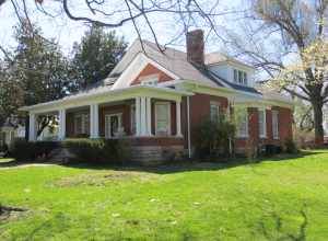 Brick house in East Main Street Historic District, Danville, Kentucky, USA 





This is an image of a place or building that is listed on the National Register of Historic Places in the United States of America. Its reference number is 86000640.

