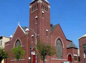 Looking northeast at Knox Presbyterian Church on a sunny early afternoon.